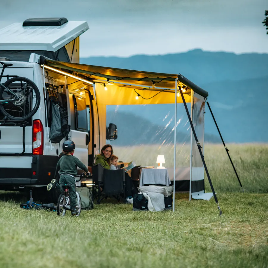 Thule Manuele Luifels-Omnistor 5200