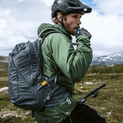 Thule Drinkrugzakken|Fietsrugzakken-Rail 18L