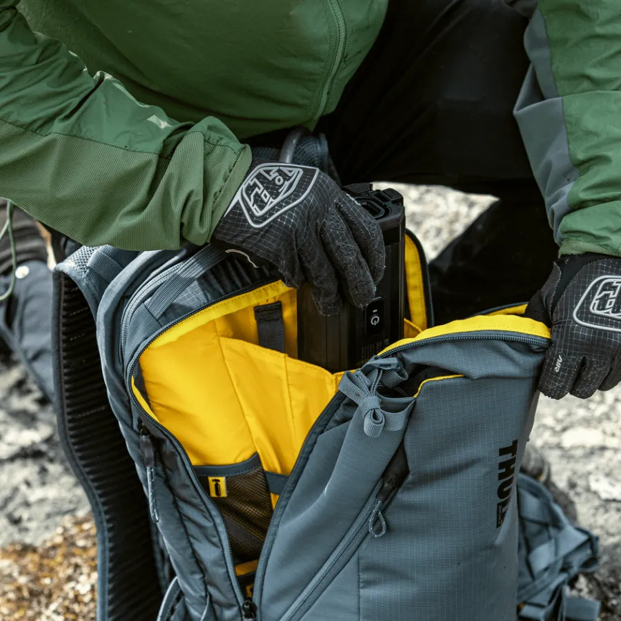 Thule Drinkrugzakken|Fietsrugzakken-Rail 18L